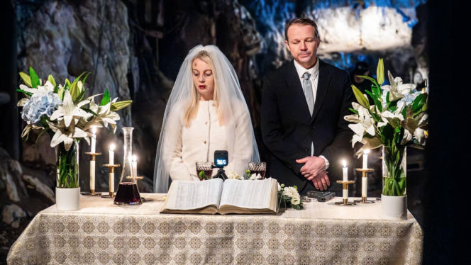 Pierwsza miłość odc. 4150. psychol Mateusz Stik (Lesław Żurek), Emilka (Anna Ilczuk)