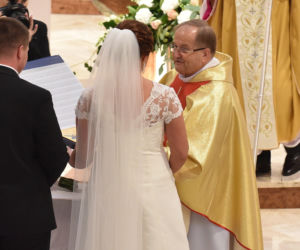 RYDZYK UDZIELIŁ ŚLUBU CÓRCE BEATY KEMPY