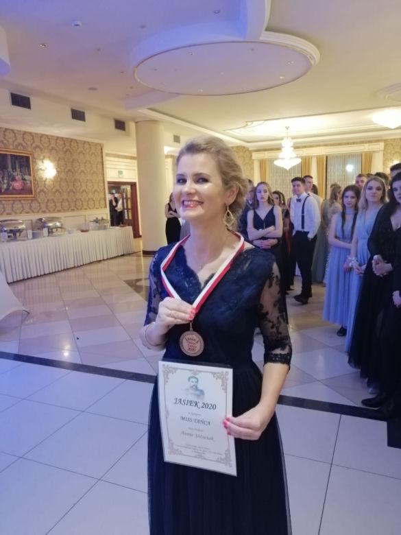 Studniówka 2020. V LO w Białymstoku w Dworku Tryumf 