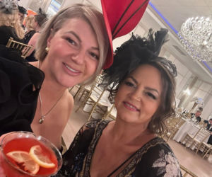 Wiosenny Bal „Szalonych Kapeluszy Daru Serca w Chicago