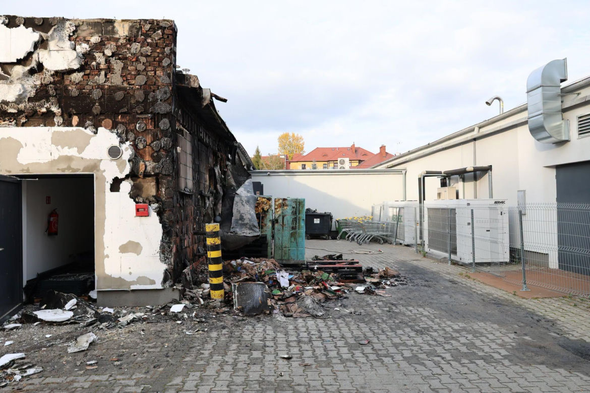 Podpalenie Biedronki mogło skończyć się tragedią! 31-latek zatrzymany