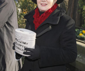 Hanna Gronkiewicz-Waltz zachwyca na zdjęciu sprzed lat! Wygląda niczym gwiazda kina lat 70.