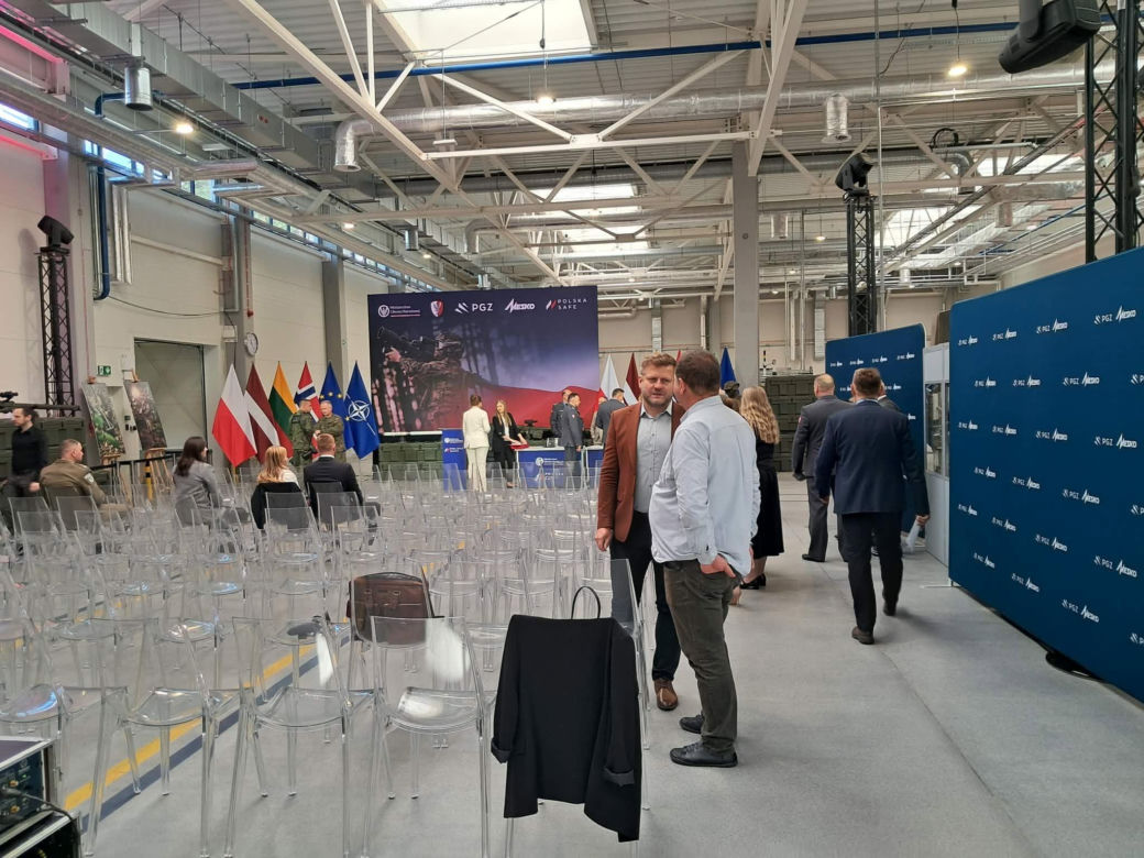 Polski „Grom z jasnego nieba” powraca. Wicepremier podpisał mega-kontrakt na tysiące Piorunów!