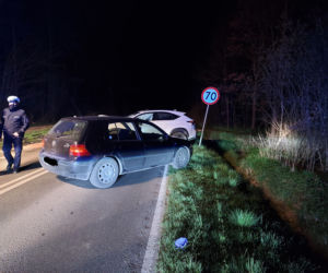 PILNE! Wypadek dwóch aut na trasie Starachowice - Tychów. Droga zablokowana