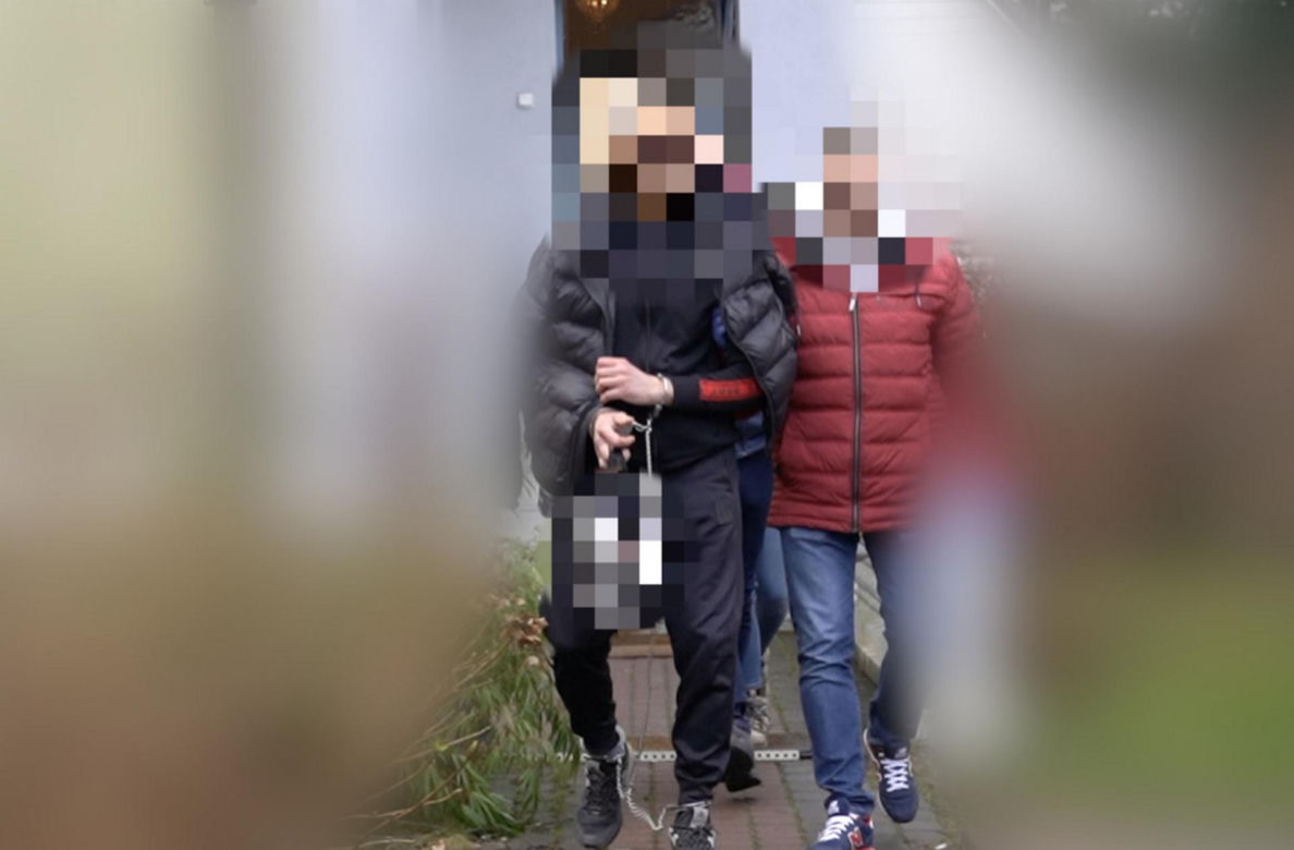 Gang złodziei samochodów rozbity. 13 osób z zarzutami. Policjanci odzyskali luksusowe maserati 