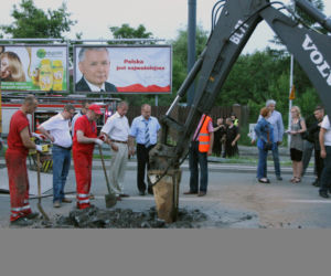 Pękła jezdnia Wału Miedzeszyńskiego