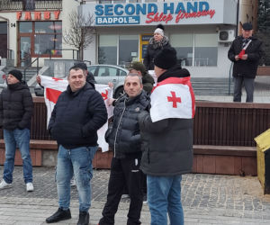 Starachowice solidarne z Ukrainą. Wiec poparcia na Rynku