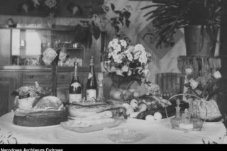 To danie było hitem PRL. Dziś przy wielkanocnym stole wywołałoby wymioty