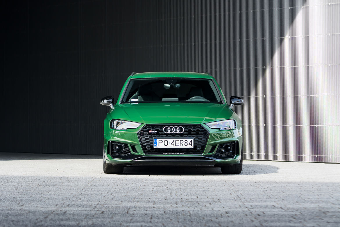 Audi RS4 Avant B9 2.9 TFSI V6 450 KM Tiptronic quattro