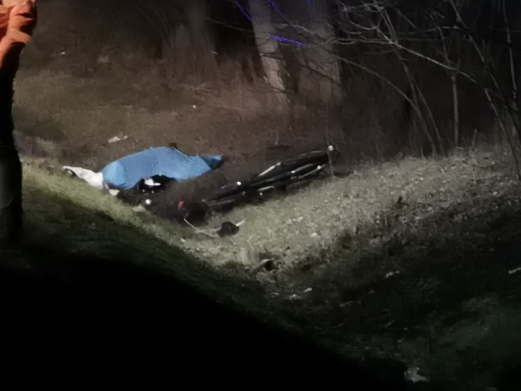 Jechał rowerem do pracy w piekarni. Zmiotła go ciężarówka