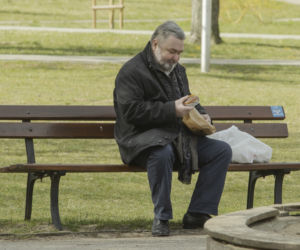 Karol Karski. Ostatni pączek przed świętami