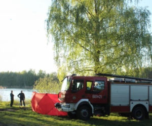 Wędkarz nie odbierał telefonu na łódce. Sprawdził się czarny scenariusz