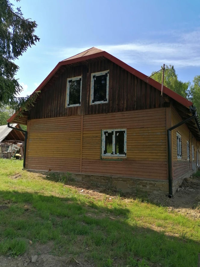 Remont chyży łemkowskiej w Hańczowej