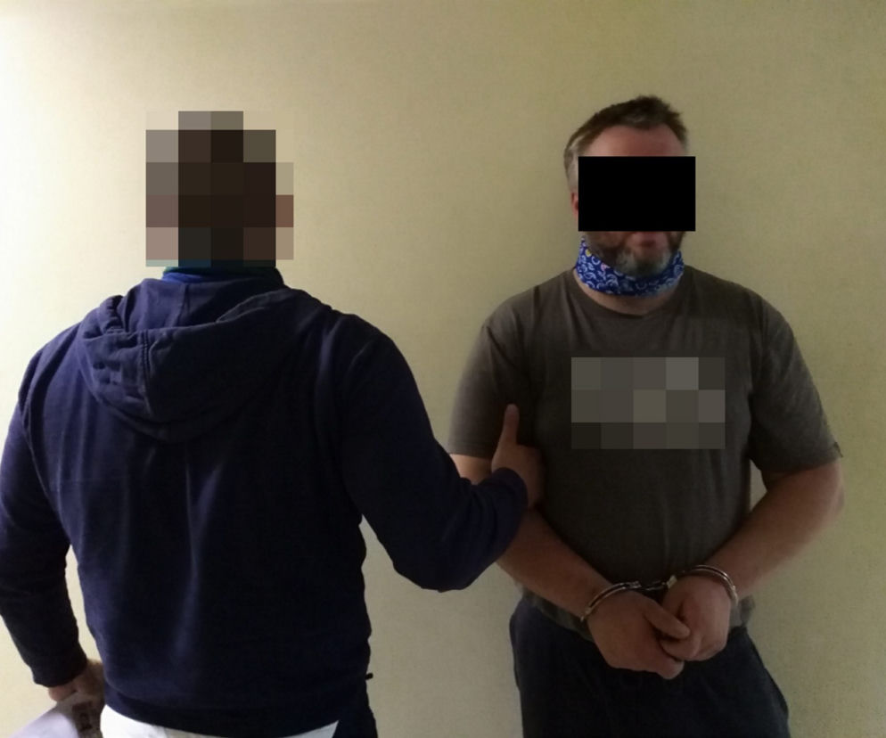 Bawił się w chowanego z policjantami 