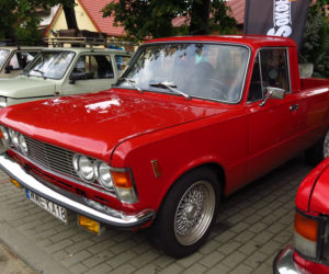 Zlot zabytkowych samochodów