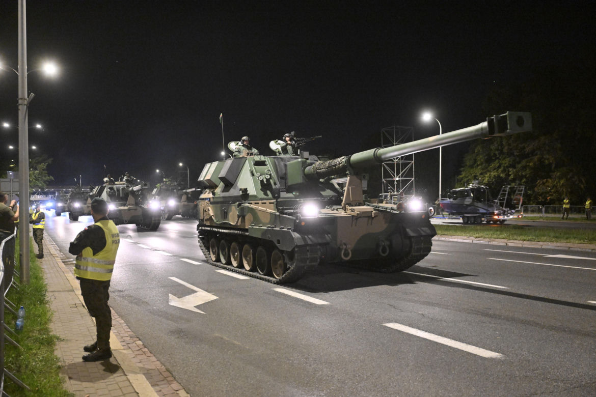 Nocna próba defilady wojskowej w Warszawie 2