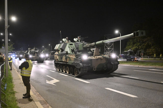 Nocna próba defilady wojskowej w Warszawie 2