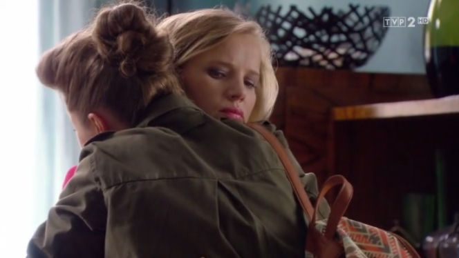 O mnie się nie martw 3 sezon odc. 3 (odc. 29). Dorota (Angelika Kurowska), Iga (Joanna Kulig)