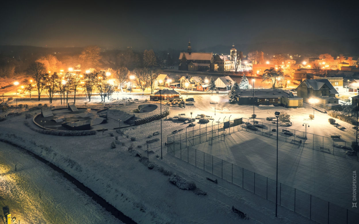 Świętokrzyskie z drona. Zobacz znane miejsca w zimowej szacie