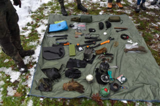 W Toruniu na siarczystym mrozie szkolą się cywile