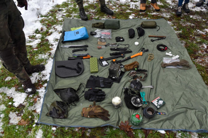 W Toruniu na siarczystym mrozie szkolą się cywile