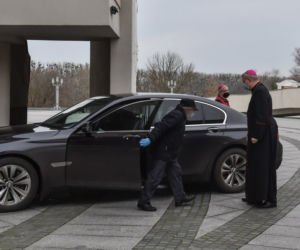 Takimi limuzynami przyjechali na urodziny Radia Maryja 