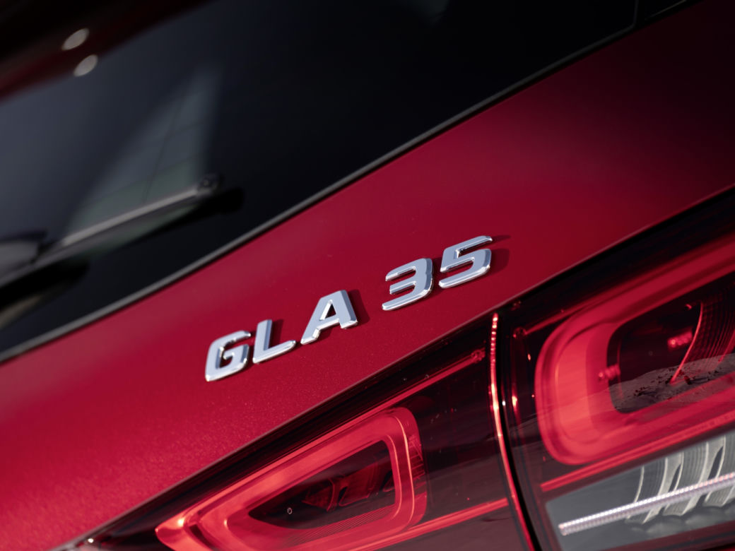 Mercedes-AMG GLA 35 4MATIC (2020)