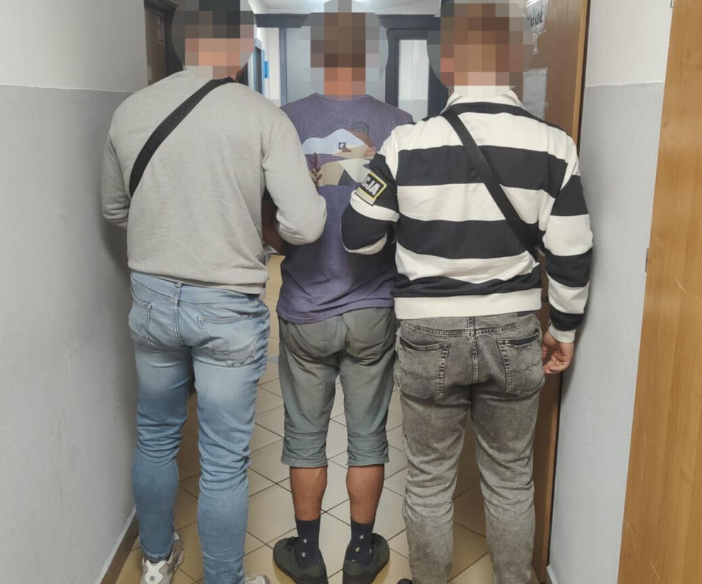 Zemścił się na znajomym, strzelając z kuszy i atakując nożem. Sprawca z Warszawy aresztowany