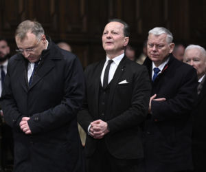 Msza za ofiary Smoleńska w Archikatedrze. Obecni Nawrocki i Kaczyńska