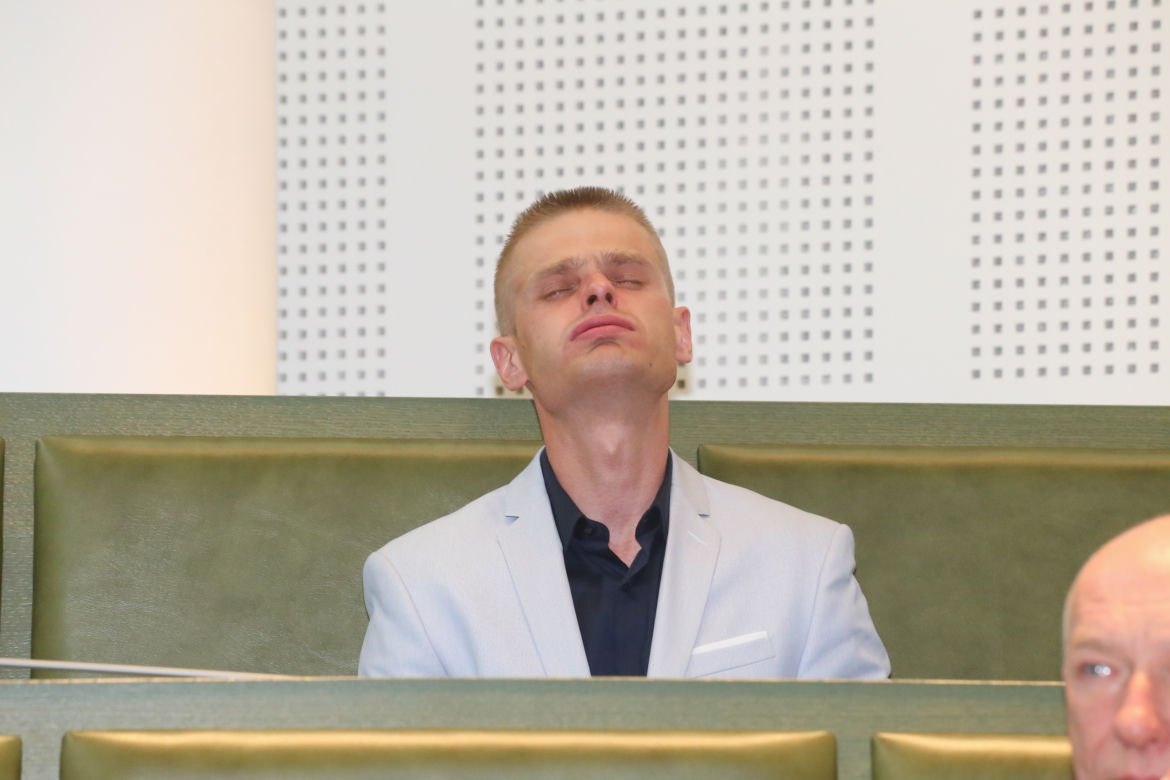PRZEZ NICH SIEDZIAŁ 18 LAT