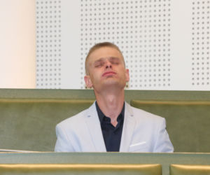 PRZEZ NICH SIEDZIAŁ 18 LAT