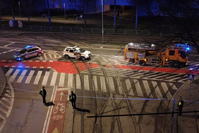 Podejrzany pakunek wstrzymał ruch tramwajów na Pradze. Co się stało?