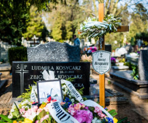 Tłumy na pogrzebie Macieja Kosycarza