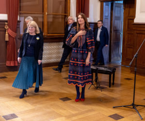 Dominika Kulczyk wręcza stypendia i otrzymuje medal