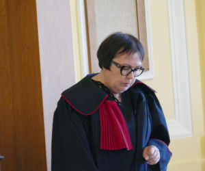 Radny nie odpowie karnie za porównanie Karola Nawrockiego do Shreka. O jego losie zadecyduje para prezydencka