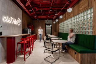 Nowa siedziba KRUK we Wrocławiu; projekt przestrzeni wspólnych: BIT CREATIVE