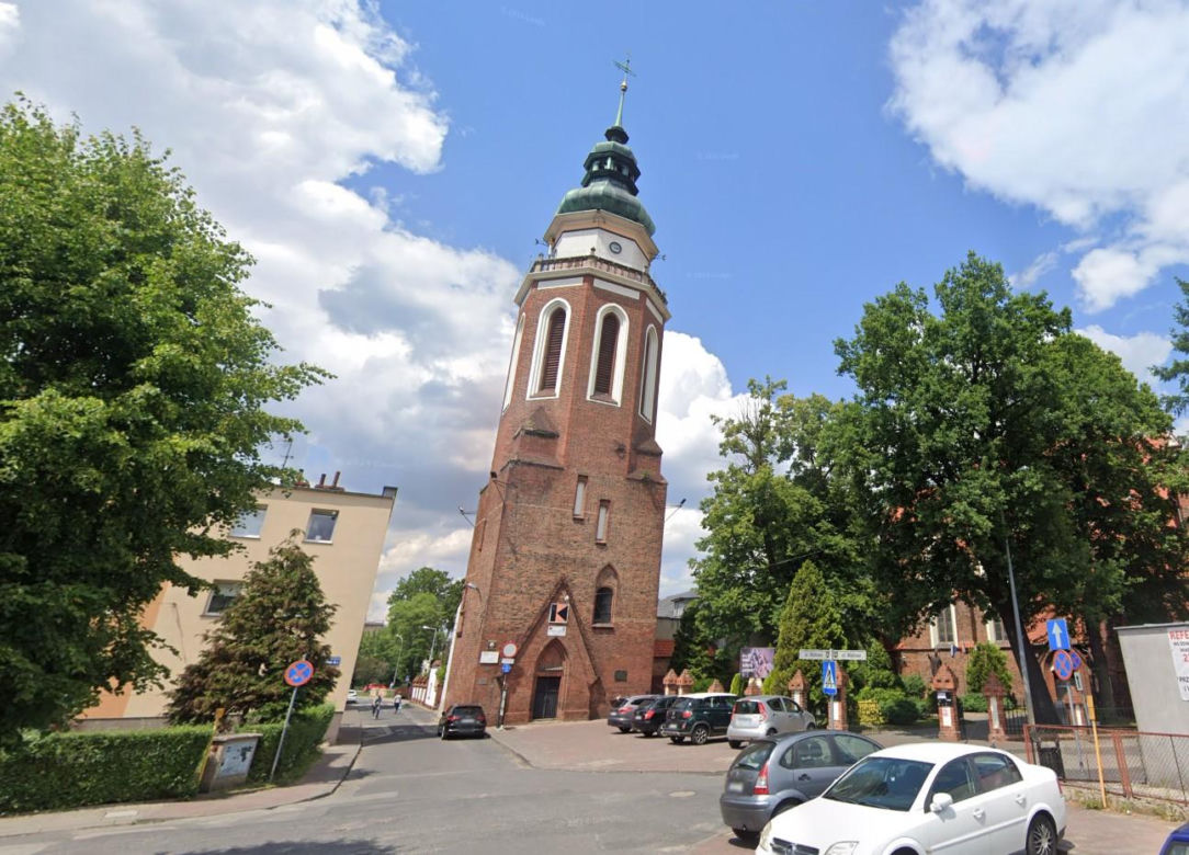 To najdalej wysunięte na wschód miasto województwa dolnośląskiego. Co łączy je z Bramą Brandenburską? 