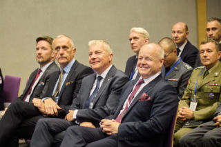 Śląsk umacnia pozycję w przemyśle lotniczo‑obronno‑kosmicznym podczas VII Dni Przemysłu w Katowicach