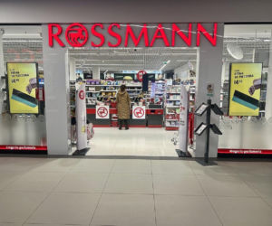 Kultowe perfumy Lancôme na promocji w Rossmannie. Ten klasyk pasuje na każdą okazję