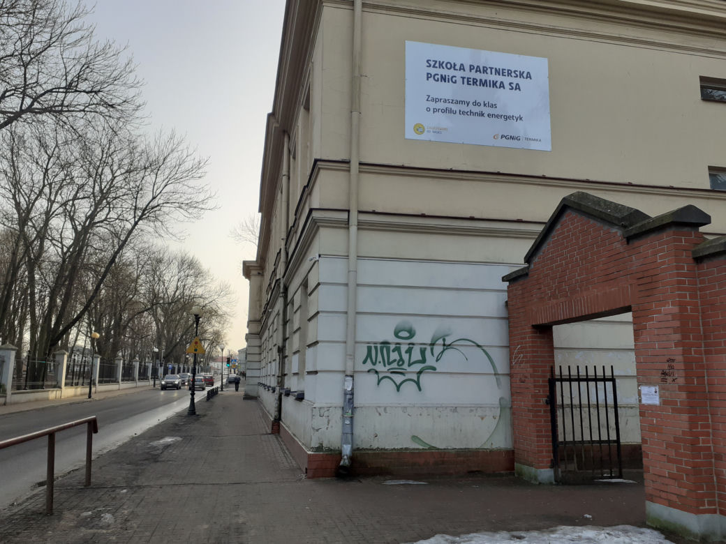 Siedleckie szkoły przy ul. Konarskiego i Prusa i ich okolica w lutym 2021 roku
