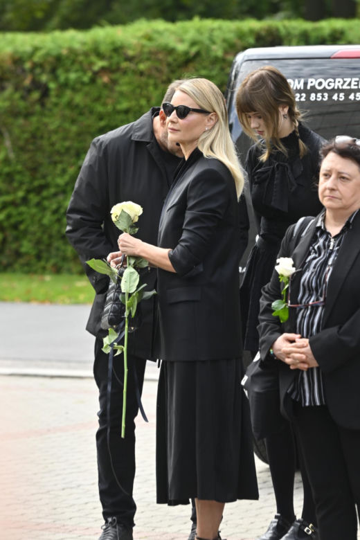 Zaskakujący widok na pogrzebie Frycza. Pojawili się żołnierze