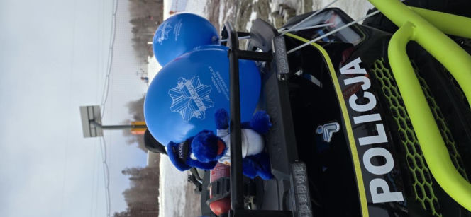 Policja na nartach pilnuje porządku w ośrodku PKL Jaworzyna Krynicka