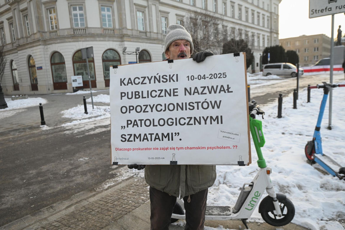 Jarosław Kaczyński na obchodach miesięcznicy smoleńskiej