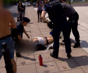 Podpalił się pod Sejmem
