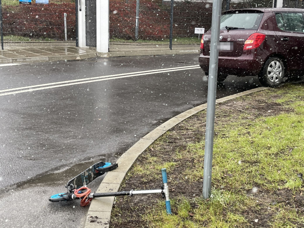 Chwile grozy na Białołęce. Przejechała po dziecku na przejściu dla pieszych