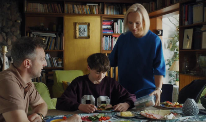 M jak miłość odc. 1920. Dorota (Iwona Rejzner), Bartek (Arkadiusz Smoleński), Franek (Jarosław Śmigielski)