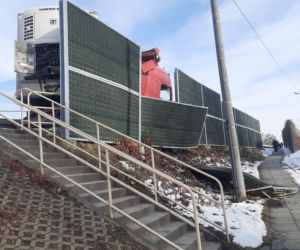 Zderzenie ciężarówki z osobówką na trasie Tarnów - Brzesko. Trzy osoby poszkodowane