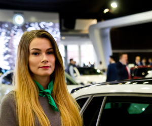 hostessy na targach Motor Show Poznań 2016