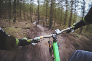 Rowerzysta nie był zadowolony z przebiegu kontroli drogowej, więc obraził patrol