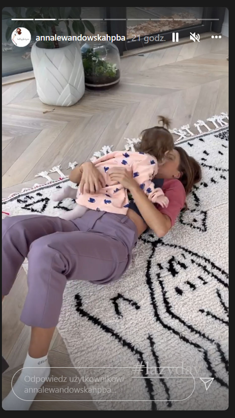 Anna Lewandowska w skarpetkach za 500 złotych